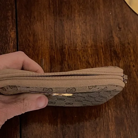 Gucci Vintage GG Coin Purse - Picture 8 of 8